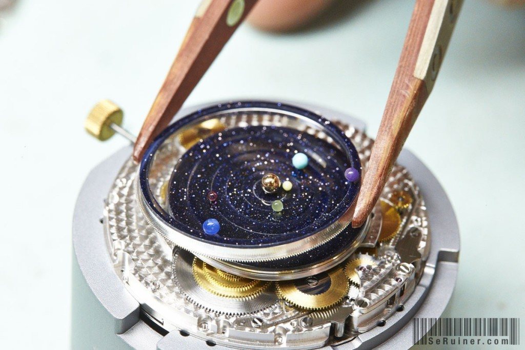 Van-Cleef-Arpels-Midnight-Planetarium-02